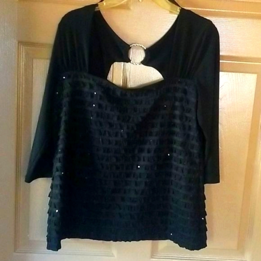 4@30.00 or 20.00 Ladies Blouse by I.N. STUDIO